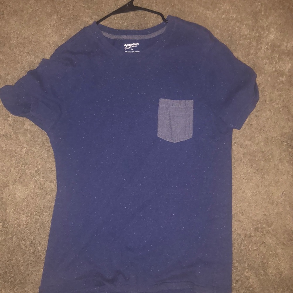 Navy men’s medium shirt